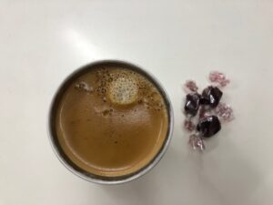 ゆる糖質制限のおやつ、低糖質チョコレートとコーヒー
