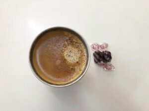 ゆる糖質制限おやつ低糖質チョコレートとコーヒー